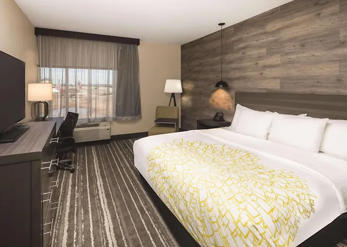 La Quinta Inn & Suites By Wyndham Atlanta South - Mcdonough